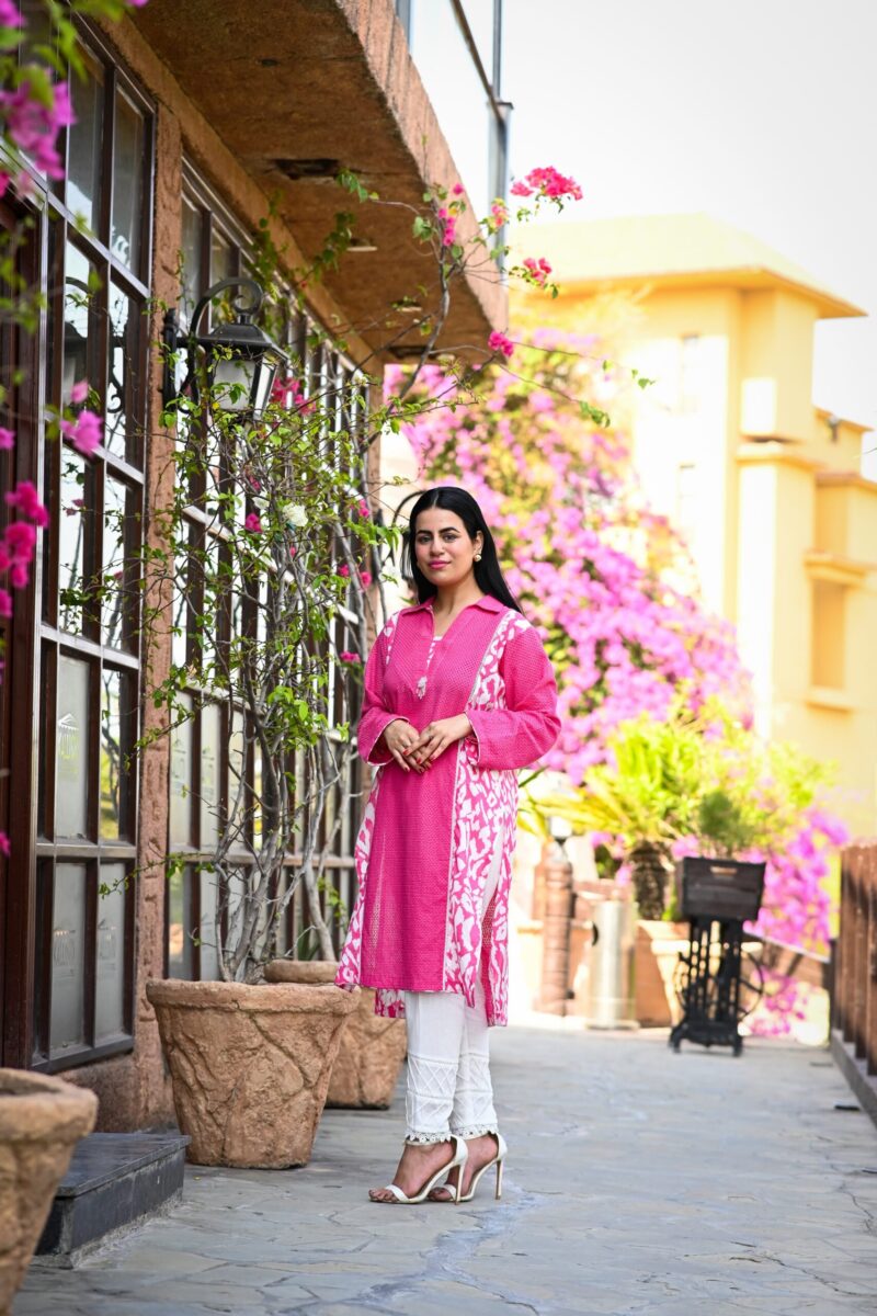 Elegant Pink Chicken Kari Kurta with Contrast Panels - Image 2